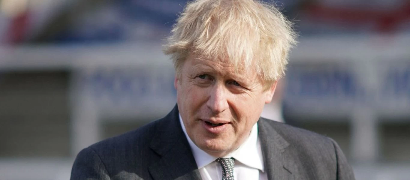 Μ.Τζόνσον ξέκοψε τις διακοπές στην Ελλάδα: «Να γίνει ξεκάθαρο τι σημαίνει “πορτοκαλί” χώρα - Μην πηγαίνετε εκεί»